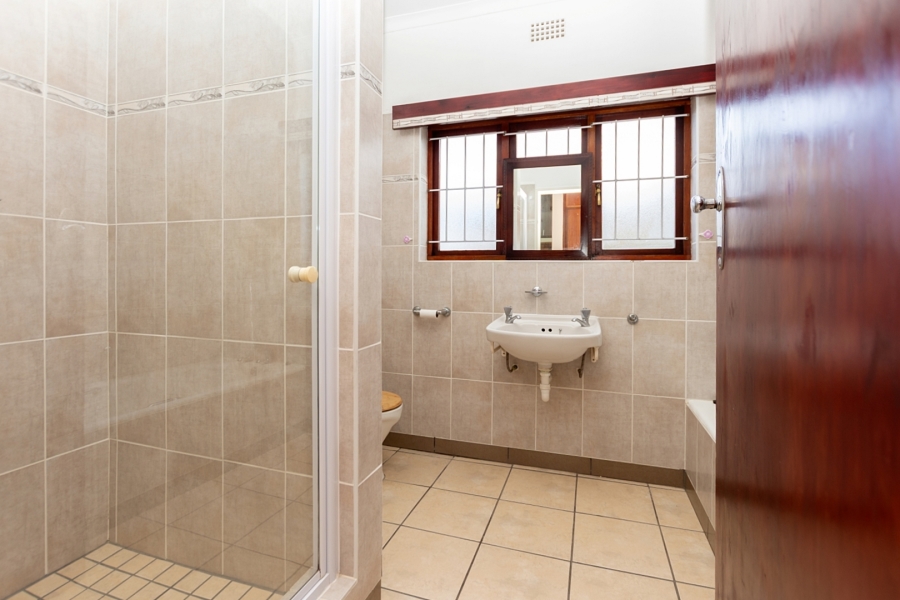 To Let 4 Bedroom Property for Rent in Dwarskersbos Western Cape